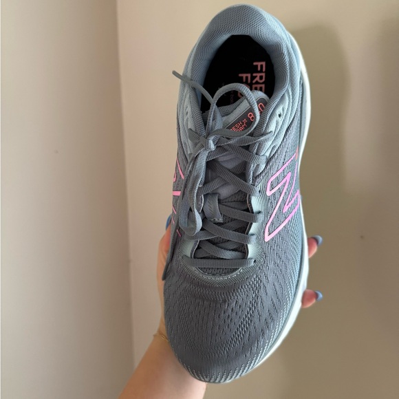 New Balance women's W840fv1 Running Shoe - Picture 5 of 7